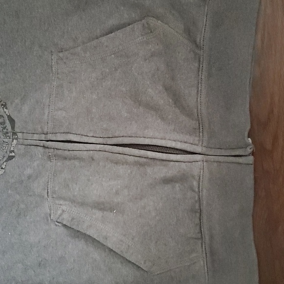 Merchandise - Picture 2 of 3